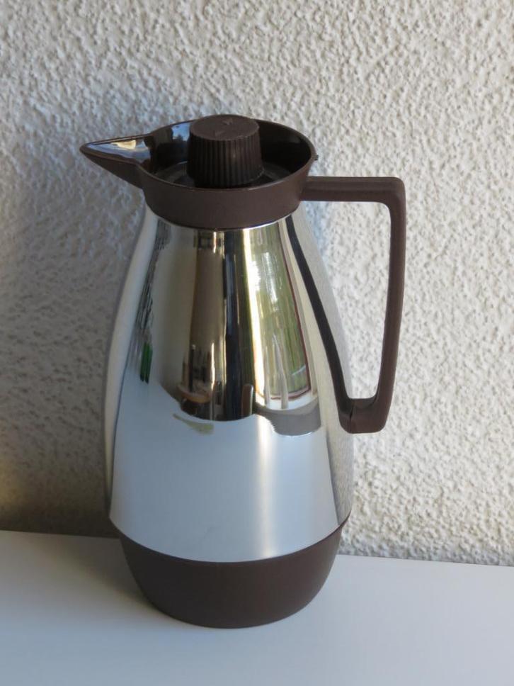 Vintage thermoskan chroom kleur met bruin, Huis en Inrichting, Keuken | Keukenbenodigdheden, Zo goed als nieuw, Ophalen of Verzenden