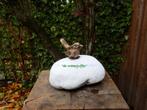 093*bronzen vogel op kei (Boven €75 geen verzendkosten), Ophalen of Verzenden, Nieuw, Overige materialen, Dierenbeeld