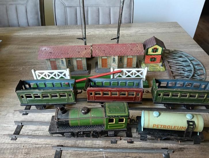 Oude blikken Trein en onderdelen, Antiek en Kunst, Antiek | Speelgoed, Ophalen of Verzenden