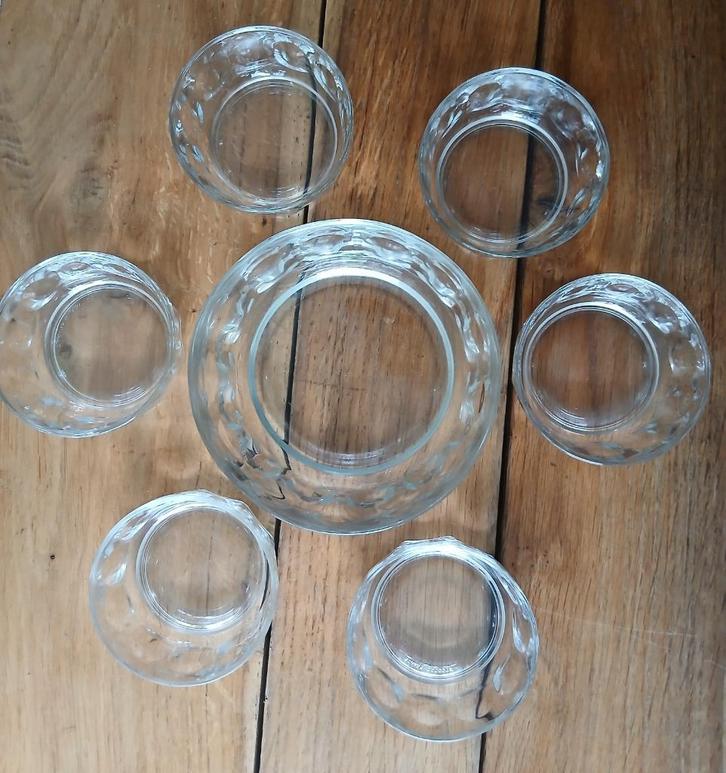 Twee sets 1+6 schalen Arcoroc Brittania Thumbprint Duimprint, Huis en Inrichting, Keuken | Servies, Gebruikt, Schaal of Schalen