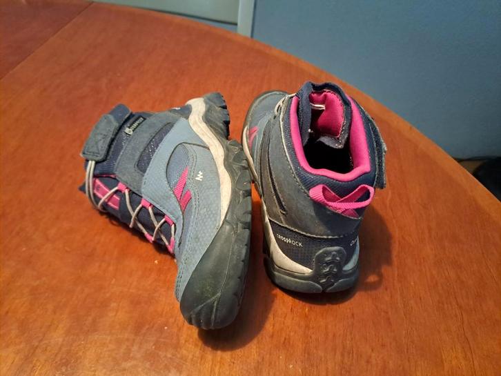 Quechua Waterproof Wandelschoenen Maat 30, Kinderen en Baby's, Kinderkleding | Schoenen en Sokken, Zo goed als nieuw, Schoenen
