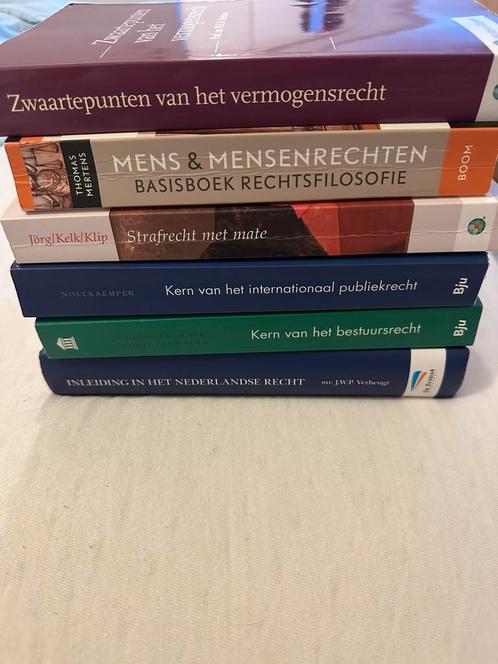Radboud bachelorjaar 1 studieboeken(bundel), Boeken, Schoolboeken, Zo goed als nieuw, Overige niveaus, Ophalen of Verzenden