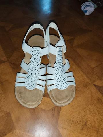 Rieker sandalen met hak maat 41  beschikbaar voor biedingen
