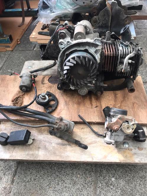 Piaggio zip 2000 4 takt onderdelen motor, Fietsen en Brommers, Brommeronderdelen | Scooters, Gebruikt, Piaggio, Blok, Ophalen of Verzenden