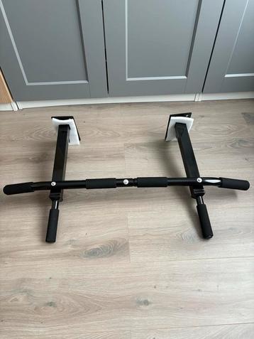 Nieuwe Wall Pull Up Bar - Optrek Stang beschikbaar voor biedingen