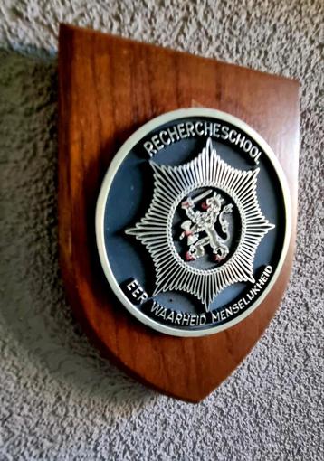 Politie Rechercheschool wandschild beschikbaar voor biedingen