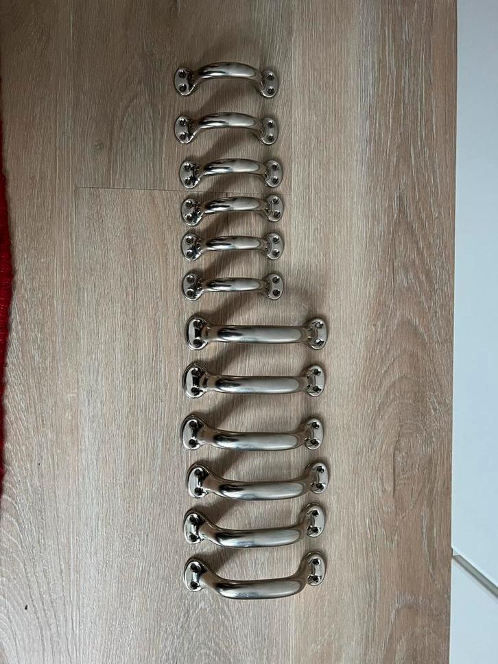 12 RVS Handgrepen + Schroeven NIEUW, Doe-het-zelf en Verbouw, Hang- en Sluitwerk, Nieuw, Overige typen, Rvs, Ophalen of Verzenden