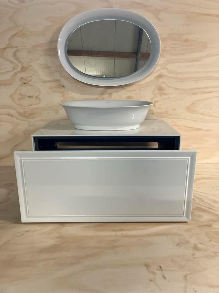 Laufen Badmeubelset met Spiegel en Verlichting, Huis en Inrichting, Badkamer | Badkamermeubels, Nieuw, Wastafelkast, Minder dan 100 cm