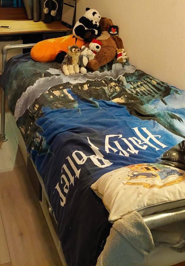 Bed met matras, lattebodem en uitschuifsysteem, Huis en Inrichting, Slaapkamer | Complete slaapkamers, Zo goed als nieuw, Eenpersoons
