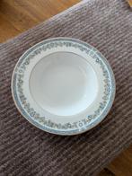 4 diepe borden., Ophalen of Verzenden, Zo goed als nieuw