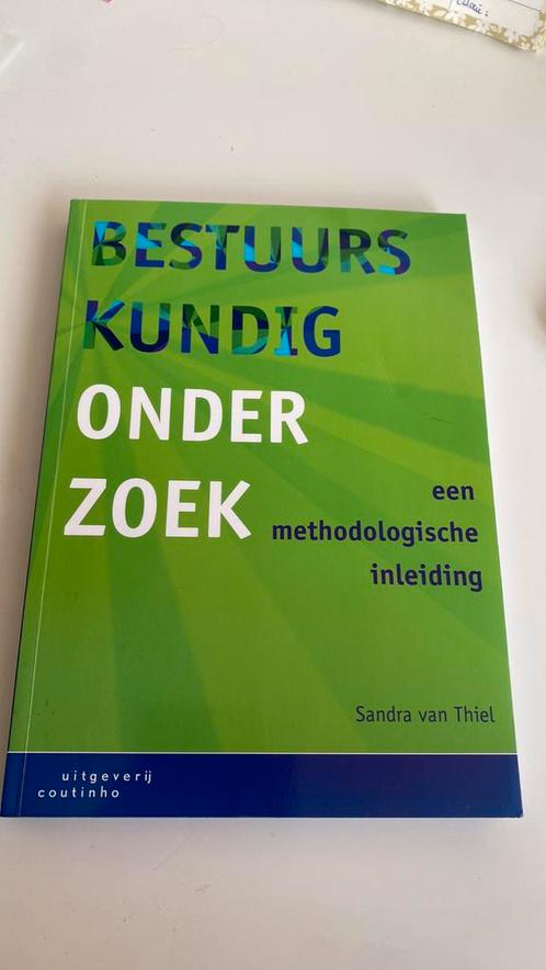 Sandra van Thiel - Bestuurskundig onderzoek, Boeken, Politiek en Maatschappij, Zo goed als nieuw, Maatschappij en Samenleving