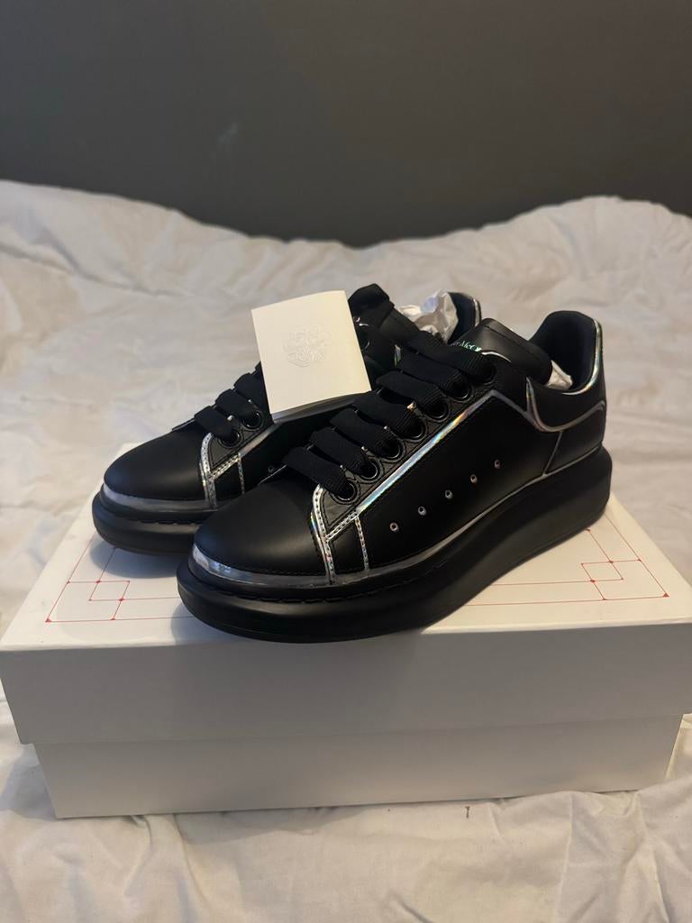 Alexander McQueen - hologram  | maat 41, Zwart, Nieuw, Ophalen of Verzenden, Sneakers of Gympen