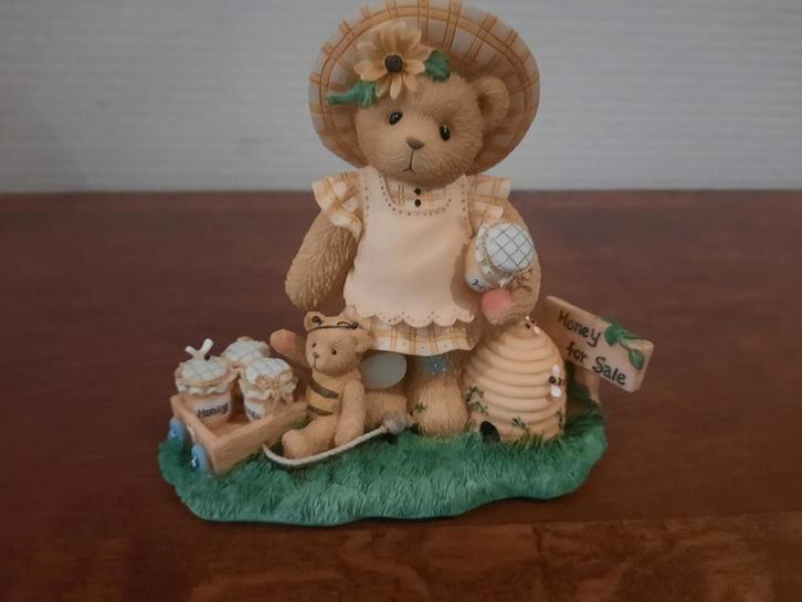 Cherished Teddies Lydia 'You're The Bees Knees!', Verzamelen, Beren en Cherished Teddies, Zo goed als nieuw, Beeldje, Cherished Teddies