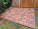 +/- 10m2 blauw-rood-geel tegels (30x20), Tuin en Terras, Tegels en Klinkers, Ophalen, 5 tot 10 m², Zo goed als nieuw, Beton
