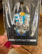 Hard Rock Hotel Amsterdam Speldje Nieuw, Verzamelen, Speldjes, Pins en Buttons, Ophalen of Verzenden, Nieuw, Stad of Land, Speldje of Pin