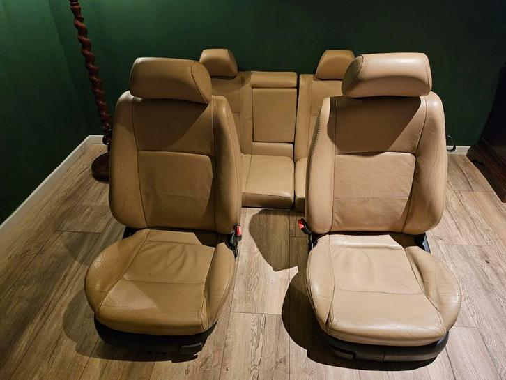 Volkswagen Golf 4 Leder Beige stoelen, Auto-onderdelen, Interieur en Bekleding, Volkswagen, Gebruikt, Ophalen