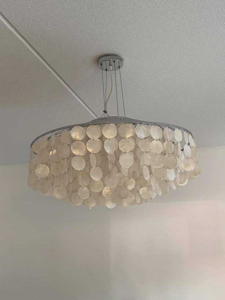 XL Schelpen hanglamp zgan, Huis en Inrichting, Lampen | Hanglampen, Zo goed als nieuw, 50 tot 75 cm, Ophalen