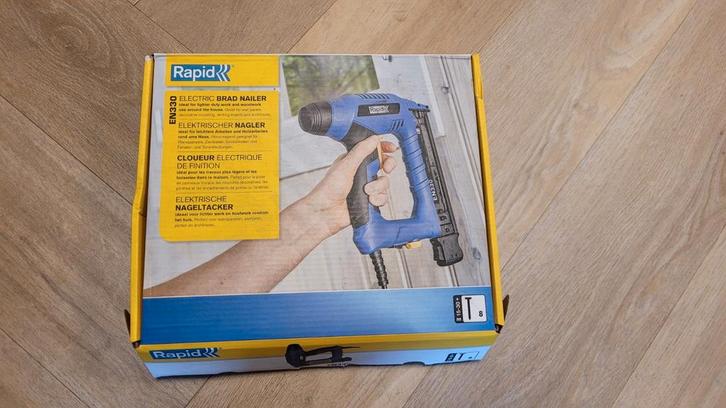 NIEUW! Rapid elektrische tacker type: EN330, Doe-het-zelf en Verbouw, Gereedschap | Overige machines, Nieuw, Ophalen of Verzenden