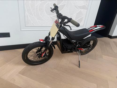Oset 16” inch trial bike elektrische kinder motor., Fietsen en Brommers, Minibikes, Midibikes en Pitbikes, Zo goed als nieuw, Overige typen