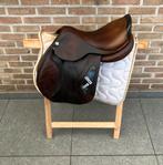 Springzadel CWD 2G 17 inch, Dieren en Toebehoren, Paarden en Pony's | Zadels, Ophalen of Verzenden, Springen