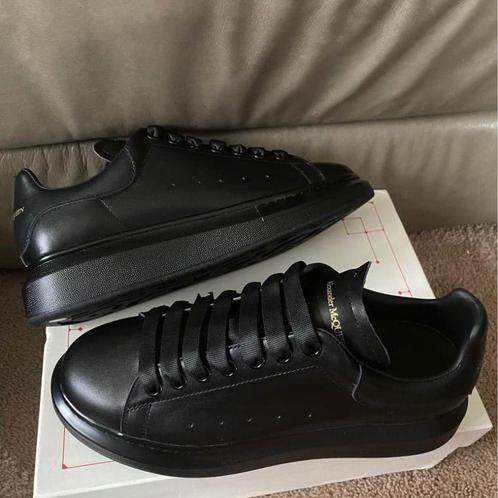 Alexander McQueen Oversized Sneakers – Black – Size 39, Kleding | Heren, Schoenen, Zo goed als nieuw, Zwart, Ophalen of Verzenden