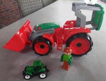 grote en kleine speelgoed tractor beschikbaar voor biedingen