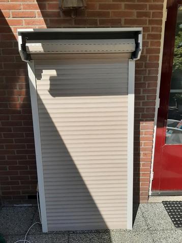Rolluiken  beschikbaar voor biedingen