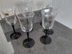5 wijnglazen met zwarte voet - Luminarc, Huis en Inrichting, Keuken | Servies, Ophalen, Glas of Glazen, Overige stijlen, Glas