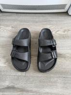 Nieuwe happy flops sandalen / slippers Maat 44 Zwart te koop, Ophalen of Verzenden, Nieuw, Zwart, Slippers