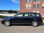 Volvo V70 2.5T Momentum AUT /Airco/Cruise/LMV/Elek. Pakket, Auto's, Zwart, Blauw, 2521 cc, 1567 kg