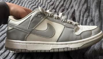 Nike dunk grijs  beschikbaar voor biedingen