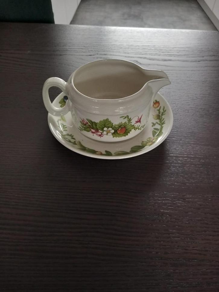 Sauskom Marjolein Bastin (Wedgwood), Huis en Inrichting, Keuken | Servies, Zo goed als nieuw, Kom(men), Wedgwood, Porselein, Ophalen