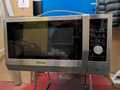 Samsung CE137NEM combi oven/magnetron, Witgoed en Apparatuur, Ovens, Gebruikt, Oven, Minder dan 45 cm, 45 tot 60 cm, Ophalen