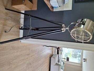 Scheeps lamp beschikbaar voor biedingen