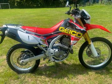 Honda CRF250L  (2015) in perfecte staat!! beschikbaar voor biedingen