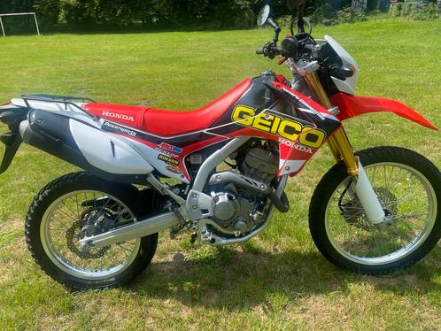 Honda CRF250L  (2015) in perfecte staat!!, Motoren, Motoren | Honda, Particulier, Toermotor, 12 t/m 35 kW, 1 cilinder, Minimaal motorrijbewijs A2