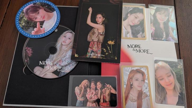 Twice - More & More - Compleet kpop album (zie beschrijving), Verzamelen, Muziek, Artiesten en Beroemdheden, Zo goed als nieuw