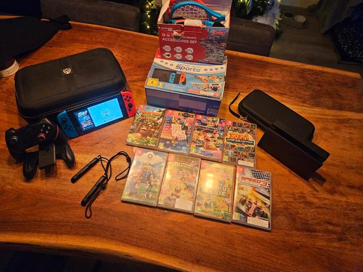Nintendo Switch met veel extra's, Spelcomputers en Games, Spelcomputers | Nintendo Switch, Zo goed als nieuw, Switch Original