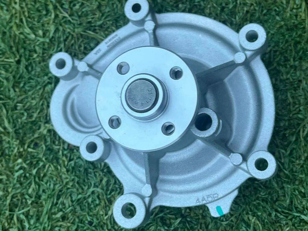 Waterpomp mercedes w204, Auto-onderdelen, Motor en Toebehoren, Ophalen of Verzenden, Nieuw
