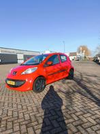 Peugeot 107 1.0 12V 5DR 2008 Rood, Auto's, Voorwielaandrijving, Stof, 4 stoelen, 68 pk
