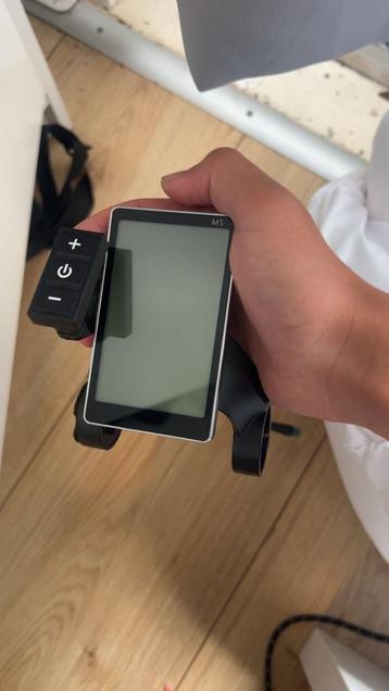 Ouxi v8 display m5 beschikbaar voor biedingen