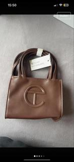 Nieuw Telfar Tasje - Koffiekleur, Sieraden, Tassen en Uiterlijk, Tassen | Damestassen, Ophalen of Verzenden, Nieuw, Bruin, Handtas