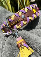 *SALE* Halsband donkerbruin leer geel nappa voering 31-38, Ophalen of Verzenden, Handgemaakt, Nieuw