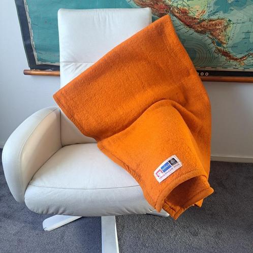 Didas Vintage Wollen Deken – Oranje Power met Hollandse Root, Huis en Inrichting, Woonaccessoires | Plaids en Woondekens, Ophalen of Verzenden