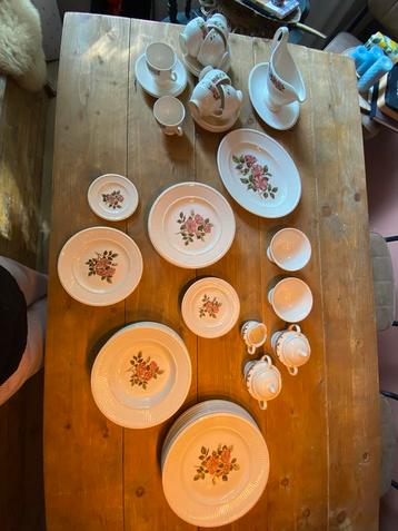Wedgewood Briar Rose Compleet Servies beschikbaar voor biedingen
