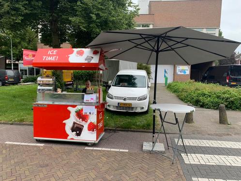Ola waterijs stand, Witgoed en Apparatuur, IJsmachines, Gebruikt, Zelfvriezend, Ophalen