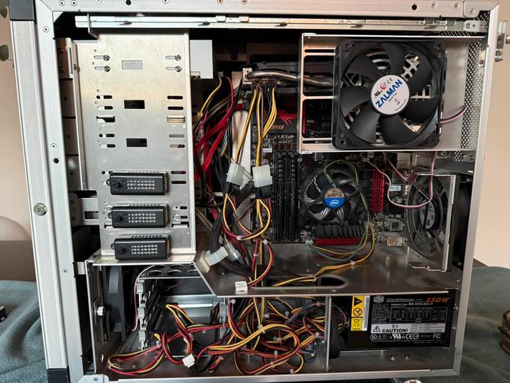 PC met Lian-li aluminium behuizing,videokaart etc, Computers en Software, Desktop Pc's, Gebruikt, 2 tot 3 Ghz, 8 GB, Met videokaart