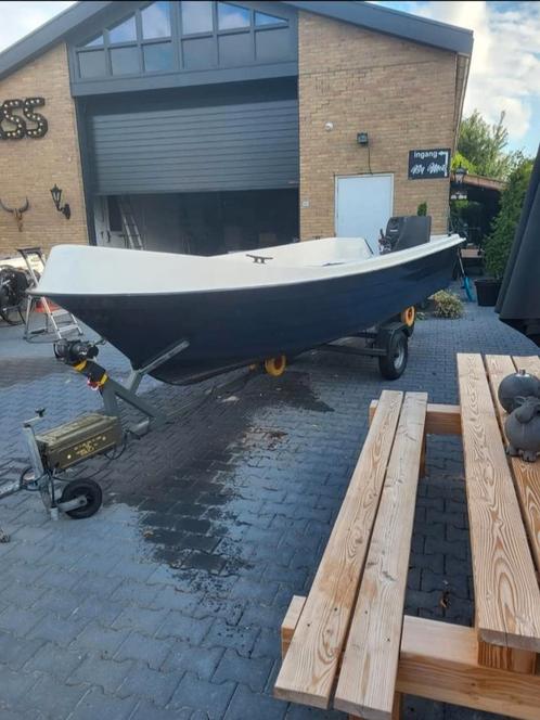 Sloep Garda 500 op trailer inclusief motor en stuurconsole, Watersport en Boten, Sloepen, Gebruikt, 10 tot 30 pk, Buitenboordmotor