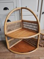 Vintage rotan hang/hoekkastje, Huis en Inrichting, Ophalen of Verzenden, Gebruikt