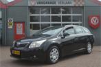 Toyota Avensis wagon 1.8 VVTi navi, camera, stoelverwarming, Auto's, Toyota, 15 km/l, 4 cilinders, Zwart, Stationwagon
